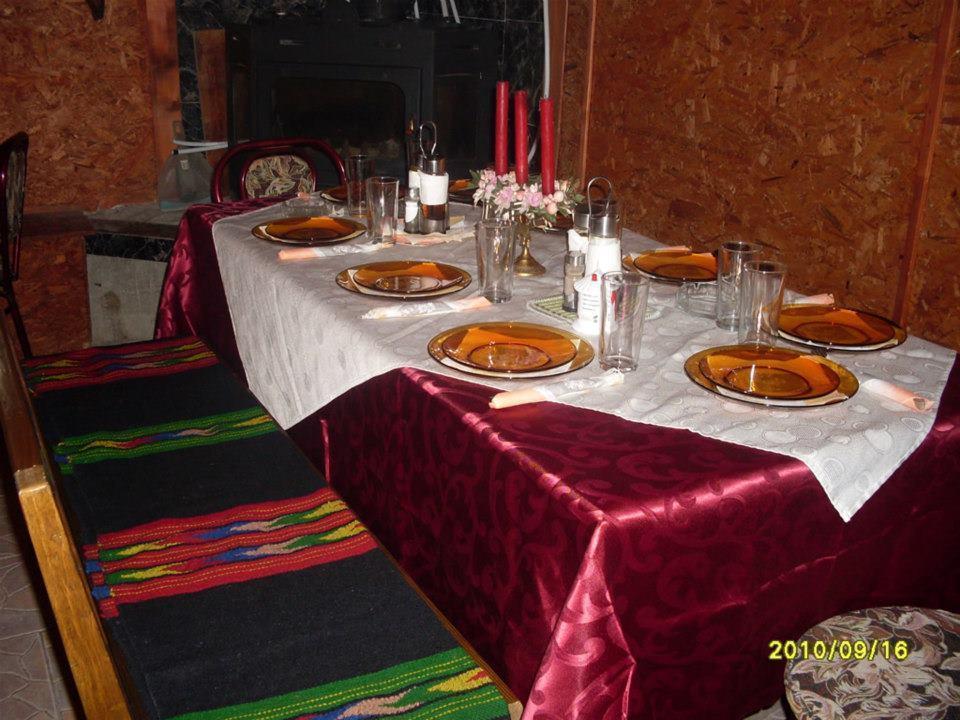 Veselata Guest House Dolna Banya Esterno foto