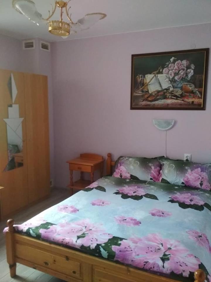 Veselata Guest House Dolna Banya Esterno foto
