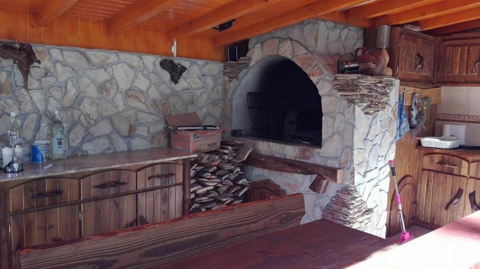 Veselata Guest House Dolna Banya Esterno foto